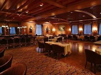 Hotel Grand Regina